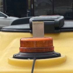 <b>Rundumkennleuchte</b><br>Orangene Warnleuchte mit Funkfernbedienung
